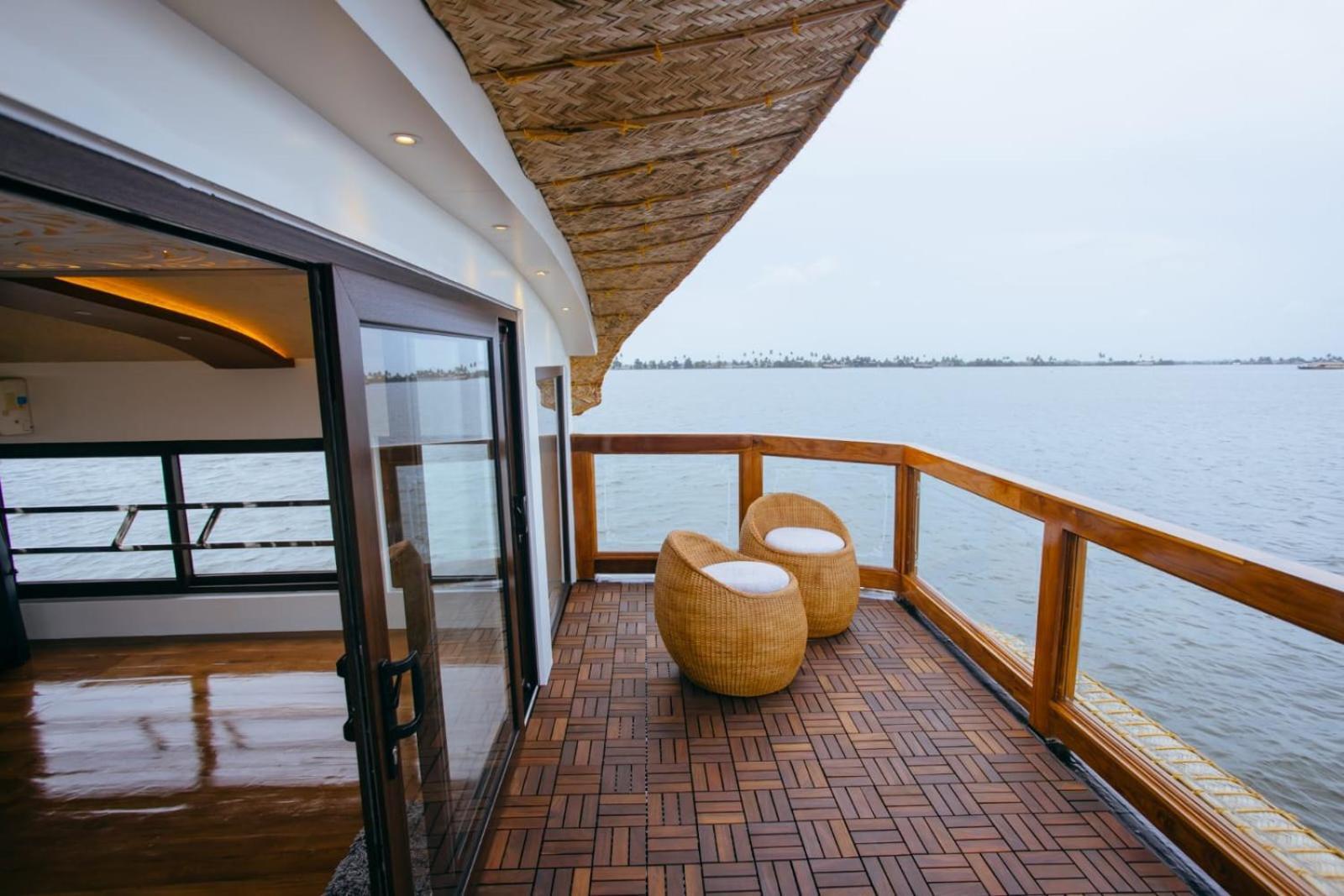 Hotel Cosy Premium Houseboats Alappuzha Exterior foto