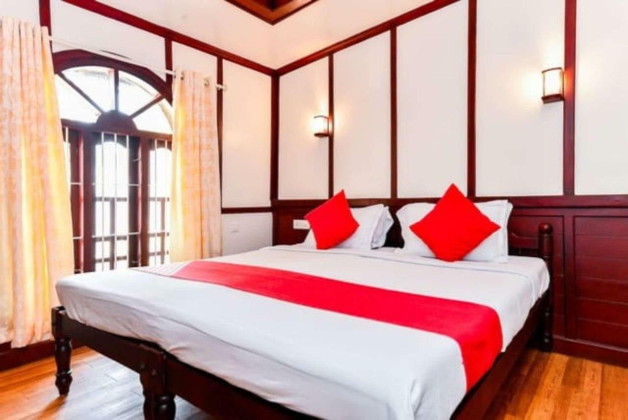 Hotel Cosy Premium Houseboats Alappuzha Exterior foto